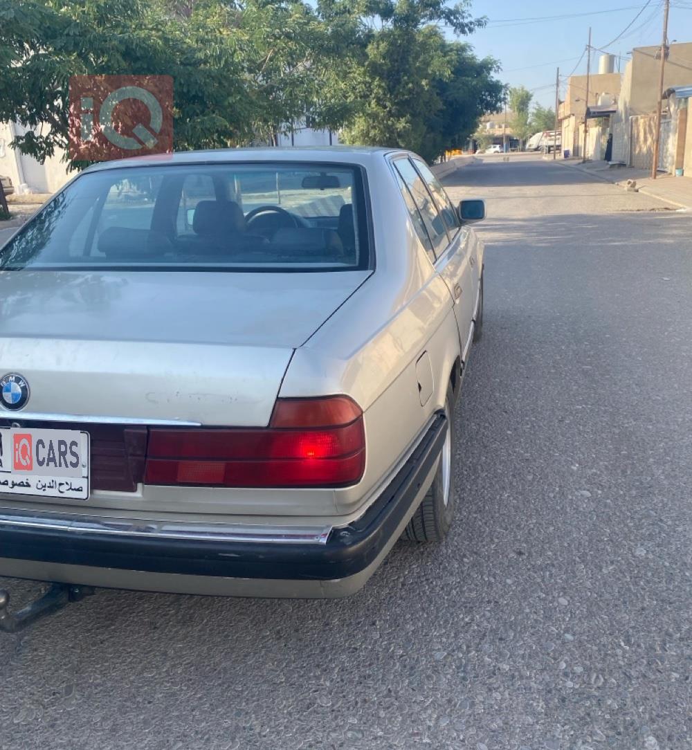 بي ام دبليو الفئة 7